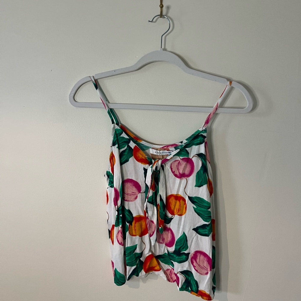 Lush Peach Tank - Picture 2 of 5